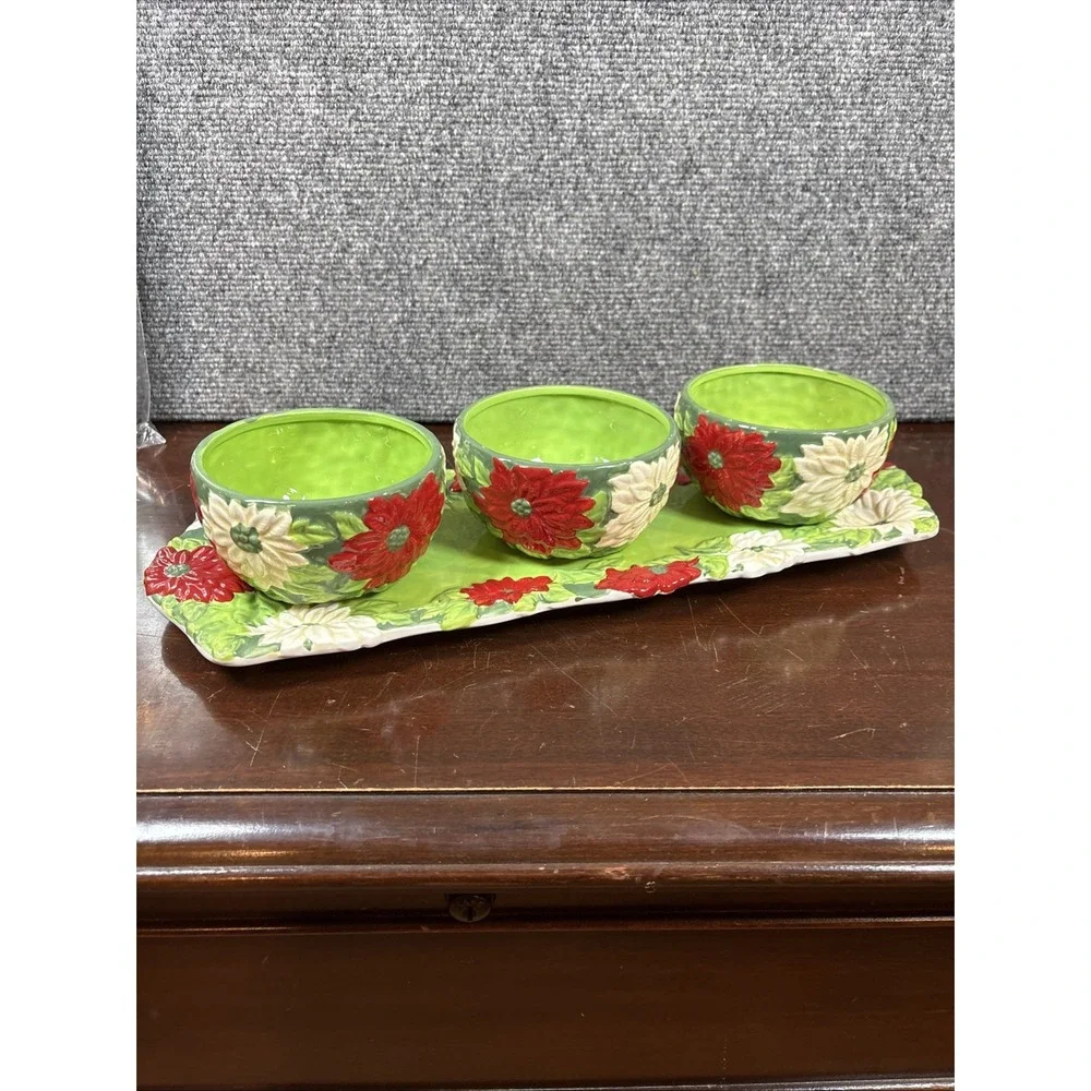 Temptations By Tara‎ Ovenware Figural 3 Poinsettia Bowl Set With Tray